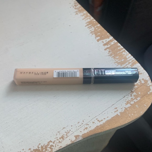 Maybelline Fit Me Concealer - Picture 1 of 1